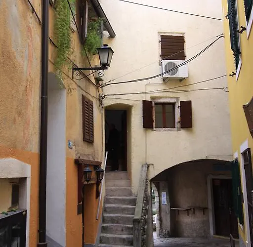 Archipelago * Laurana